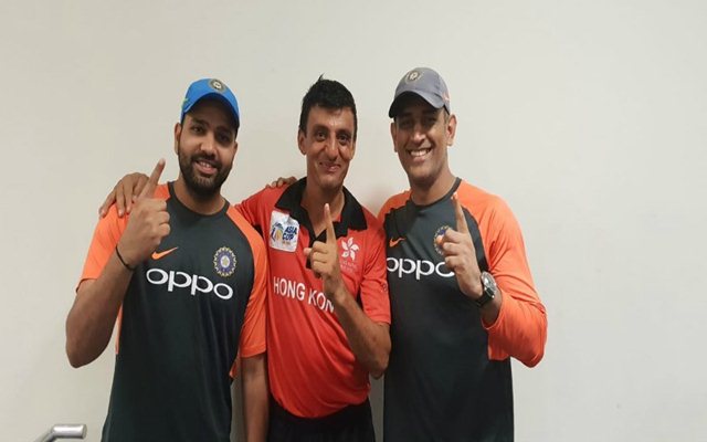 Ehsan Khan with Rohit Sharma and MS Dhoni