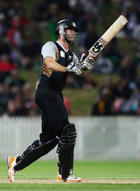 New Zealand began their chase in style and with half centuries from Rob Nicol (56 off 37) and James Franklin (60 off 37). (Photo Source: Getty Images)