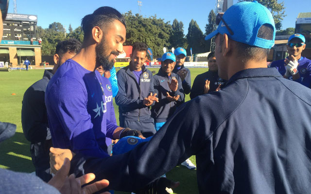 KL Rahul receives his debut cap from MS Dhoni