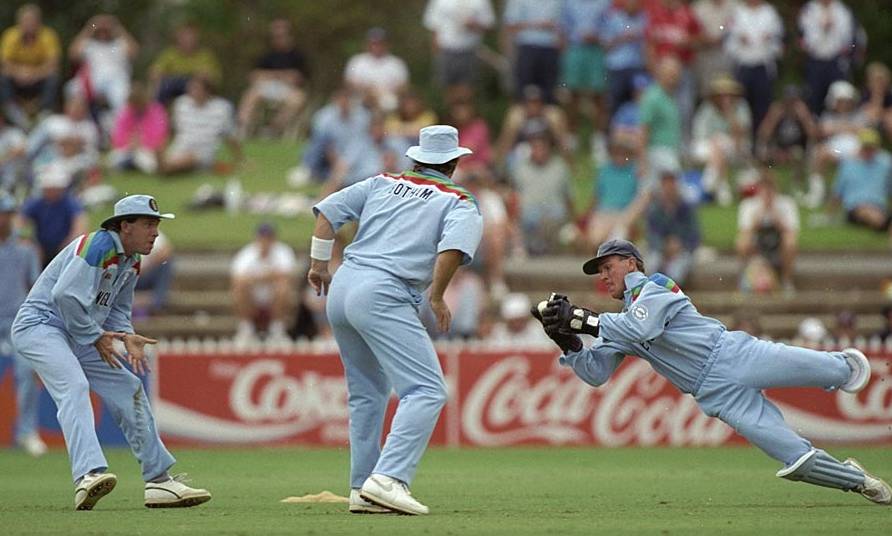 Alec Stewart played in the 1992,1996,1999 and 2003 World cups. (Photo Source: Getty Images)