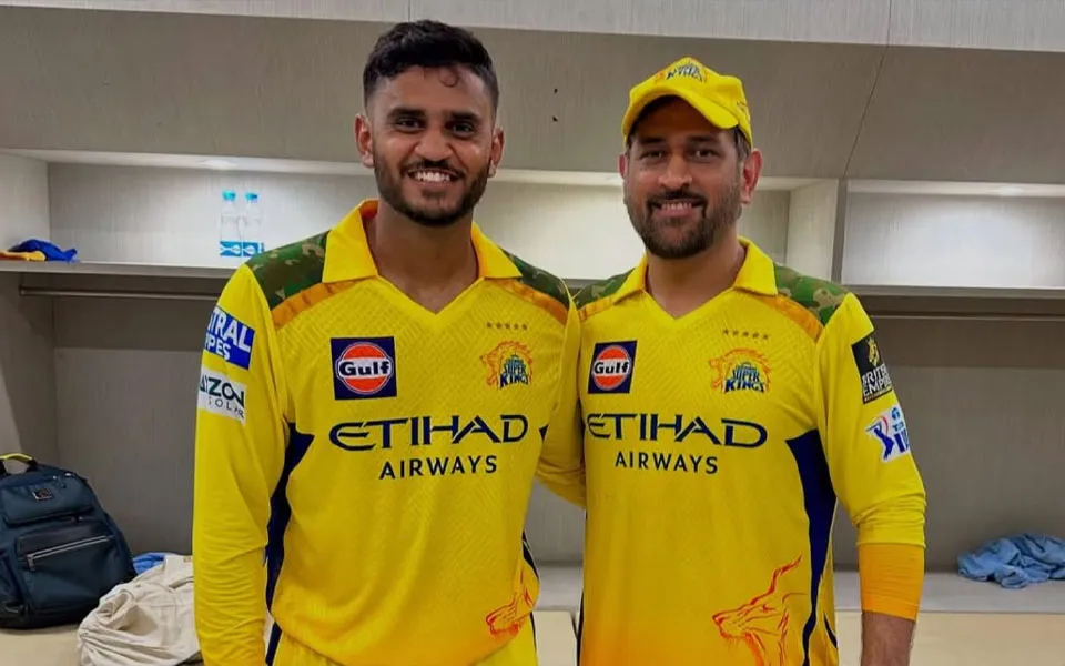 1778495499597_Urvil-Patel-and-MS-Dhoni-.