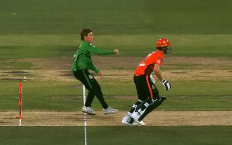 Adam Zampa run-out