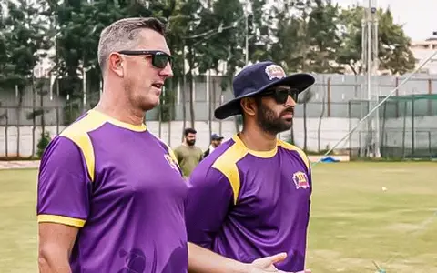 UP Warriorz head coach with Abhishek Nayar