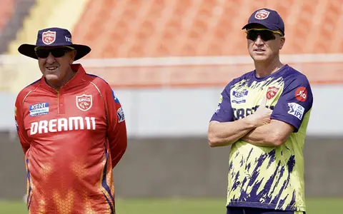 Bharat Arun and Brad Haddin