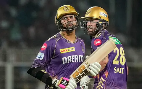 Sunil Narine and Phil Salt