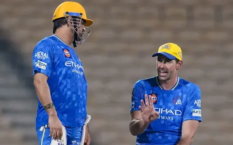 MS-Dhoni-and-Stephen-Fleming