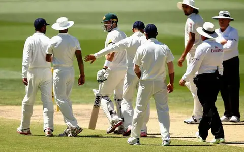 Watch: David Warner v/s Varun Aaron