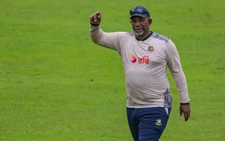 Phil Simmons to continue as Bangladesh's head coach until 2027 ODI World Cup