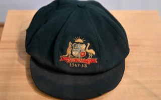 Donald Bradman's Baggy Green auctioned for $250,000