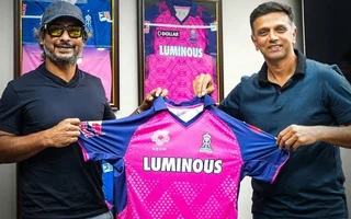 Rahul Dravid and Kumar Sangakkara with Rajasthan Royals' IPL 2025 jersey