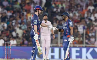 Mitchell-Marsh-and-Nicholas-Pooran