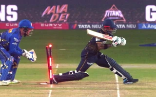 [WATCH] IPL 2025: Kusal Mendis becomes first player to be dismissed hit wicket in IPL playoffs
