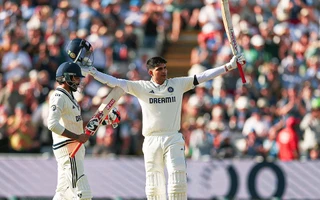 Ravindra Jadeja and Shubman Gill