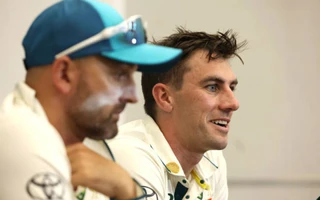 Nathan Lyon and Pat Cummins