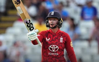 ENG-W vs IND-W 2025, 5th T20I: Dean, Wyatt-Hodge shine in England's tense consolation win