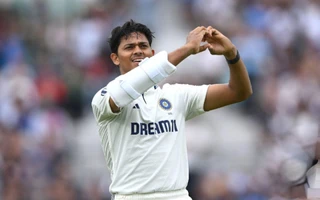 [WATCH] ENG vs IND 2025: Yashasvi Jaiswal lights up The Oval with special century celebration