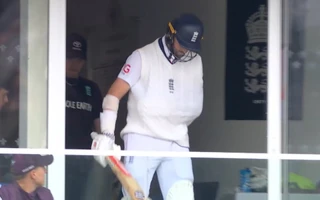 ENG vs IND 2025: 'Never considered not going out to bat' - Chris Woakes reveals struggles of batting with injury at The Oval