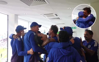 [WATCH] ENG vs IND 2025: Morne Morkel lifts Gautam Gambhir in dressing room celebrations after Oval win