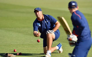 Craig McMillan appointed full-time New Zealand women's assistant coach ahead of ODI World Cup