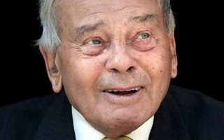Legendary umpire Harold 'Dickie' Bird passes away at 92
