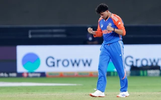 Video of the Day - Asia Cup 2025: Kuldeep Yadav tears through Pakistan with triple-wicket over
