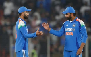Virat Kohli [L] and Rohit Sharma [R]