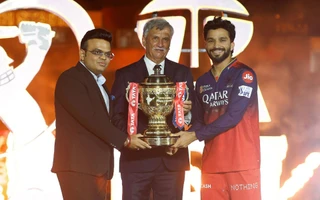Adani, Poonawalla, Jindal among others interested to buy RCB franchise