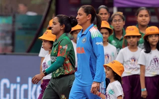 Nigar Sultana Joty and Harmanpreet Kaur