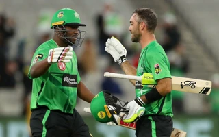 Andre Russell [L] and Glenn Maxwell [R]