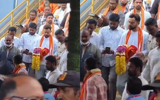 Virat Kohli prays at Simhachalam Devasthanam Temple in Visakhapatnam after successful ODI series