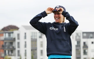 Tash Farrant announces retirement at 29 after battling persistent back injuries