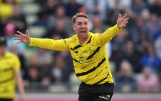 Tom Smith joins England Women's cricket team as spin-bowling coach