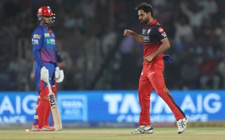 IPL 2026: Video of the Day: Bhuvneshwar Kumar’s magical yorker removes Sahil Parakh early as DC stumble in powerplay