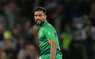 Mohammad Amir joins Notts Outlaws as domestic player after acquiring British citizenship