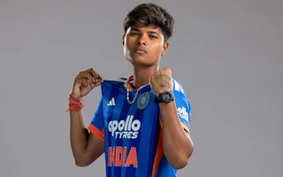 'My mother sold her jewellery to buy me a cricket kit' - Kranti Gaud credits family sacrifices for her success