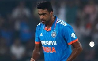 R Ashwin forced to stop YouTube video after police arrive at his house