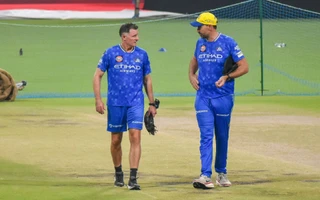 Stephen Fleming targets Michael Hussey for England batting coach role