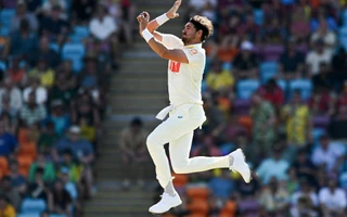 Mitchell Starc