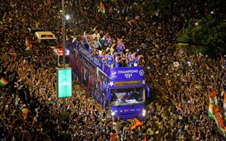 Team India bus parade 2024