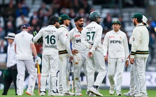 Michael Vaughan fears for Pakistan after innings defeat at Headingley