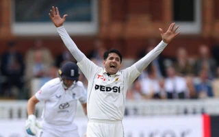 Mohammad Abbas reaches 900 first-class wickets with four-wicket haul at Lord's