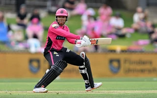 Sydney Sixers re-sign Sophia Dunkley for WBBL|12