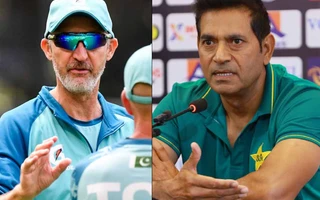 Jason Gillespie and Aaqib Javed