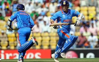 Sachin Tendulkar (R) and Virender Sehwag