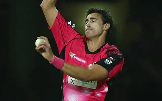 Mitchell Starc of the SIxers BBL 2016-17