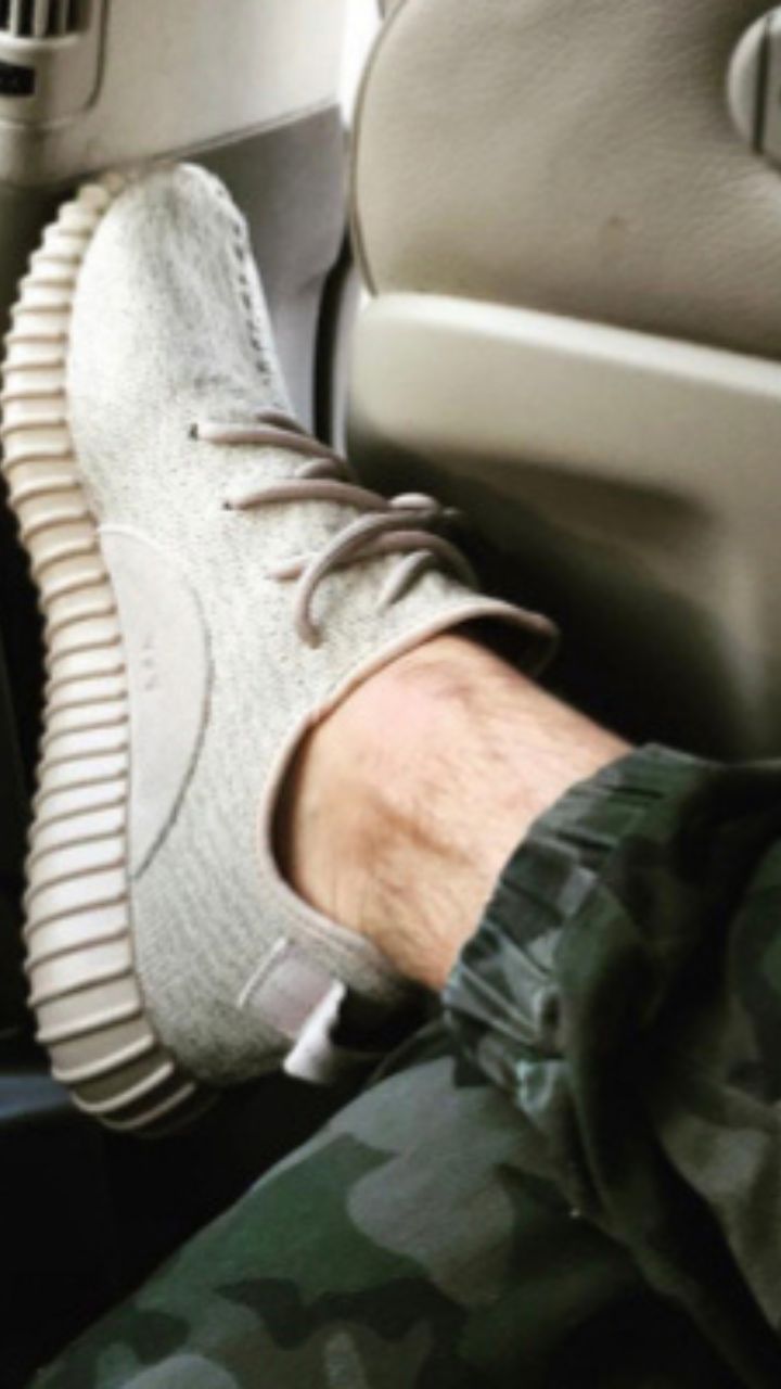 Adidas yeezy 2025 boost virat kohli